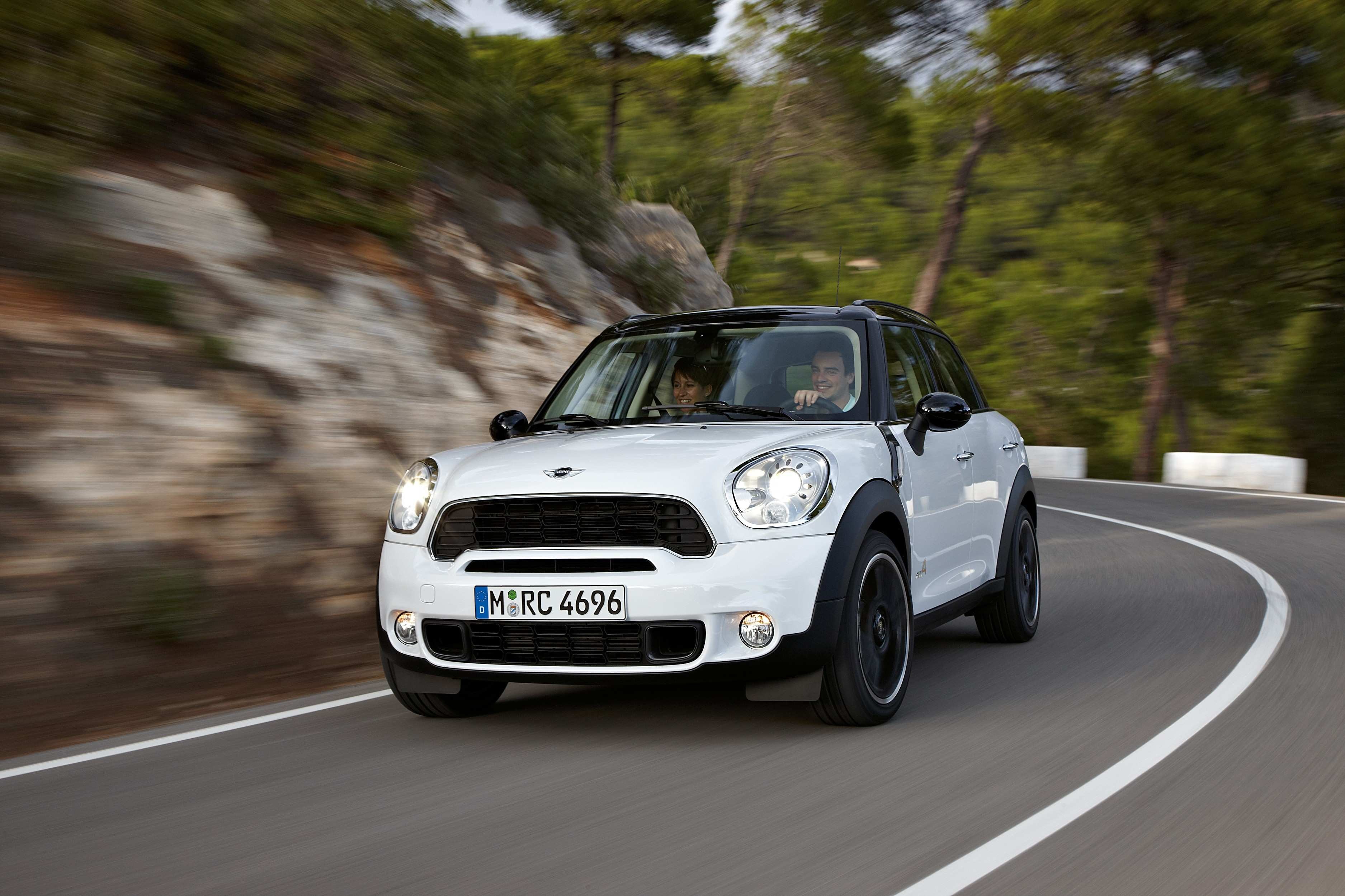 MINI Countryman a circular na estrada, 2010.